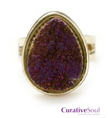 Violet Titanium Teardrop Druzy Ring - Gold - Click Image to Close